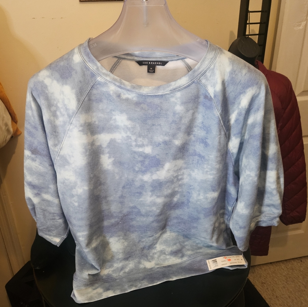 BNWT Zac and Rachel short sleeve tie-dyed blue short sleeve sweatshirt Sz Med